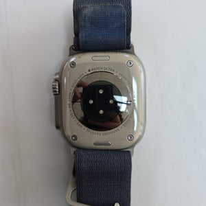 SMARTWATCH APPLE ULTRA TITANIO A2622 49 MM GPS + CELULAR (SEMINUEVO)
