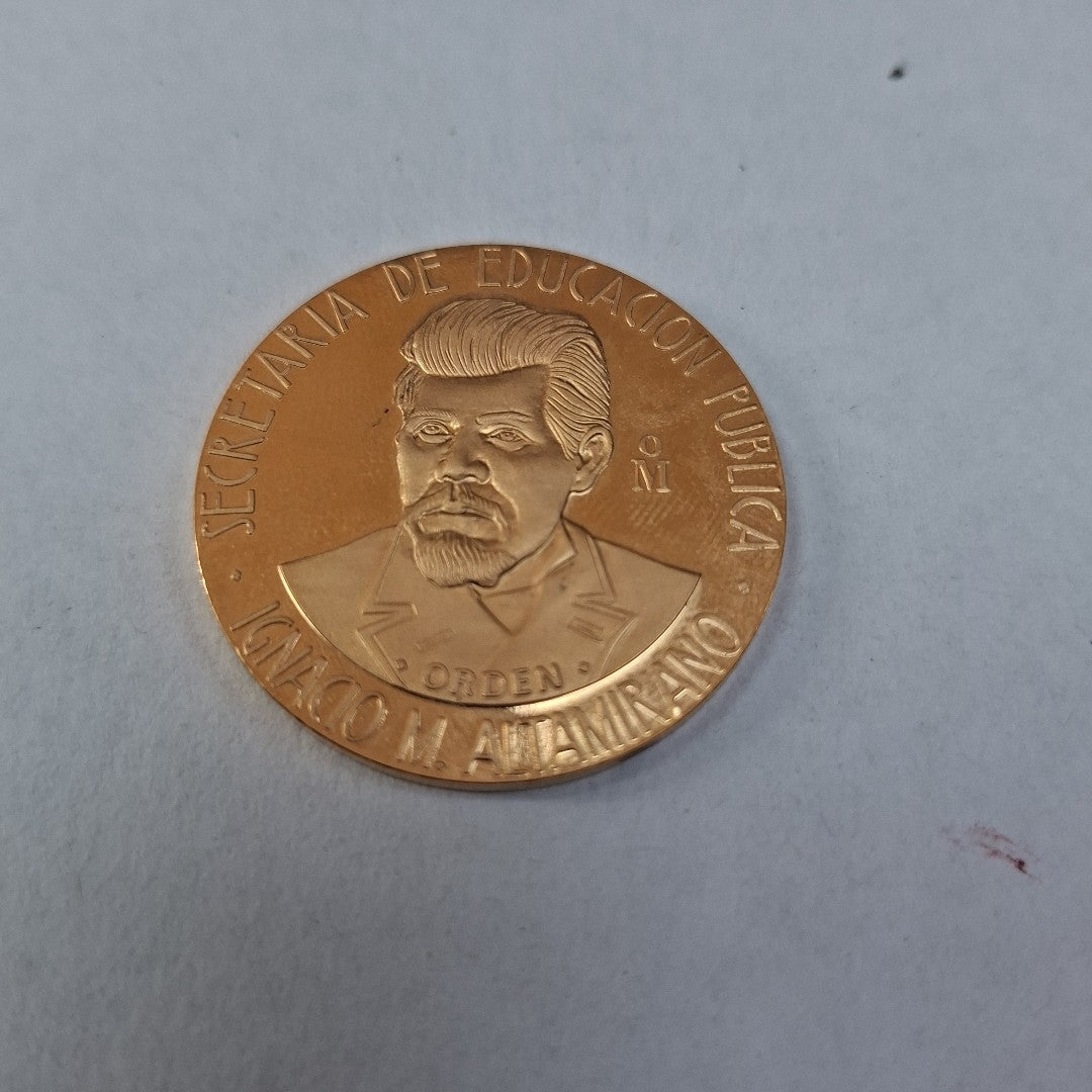 K1 41.6 GRMS 21 K IDENTIFICACIÓN MONEDA NOMINATIVA MONEDAS PESOS 50 PESO (SEMINUEVO)