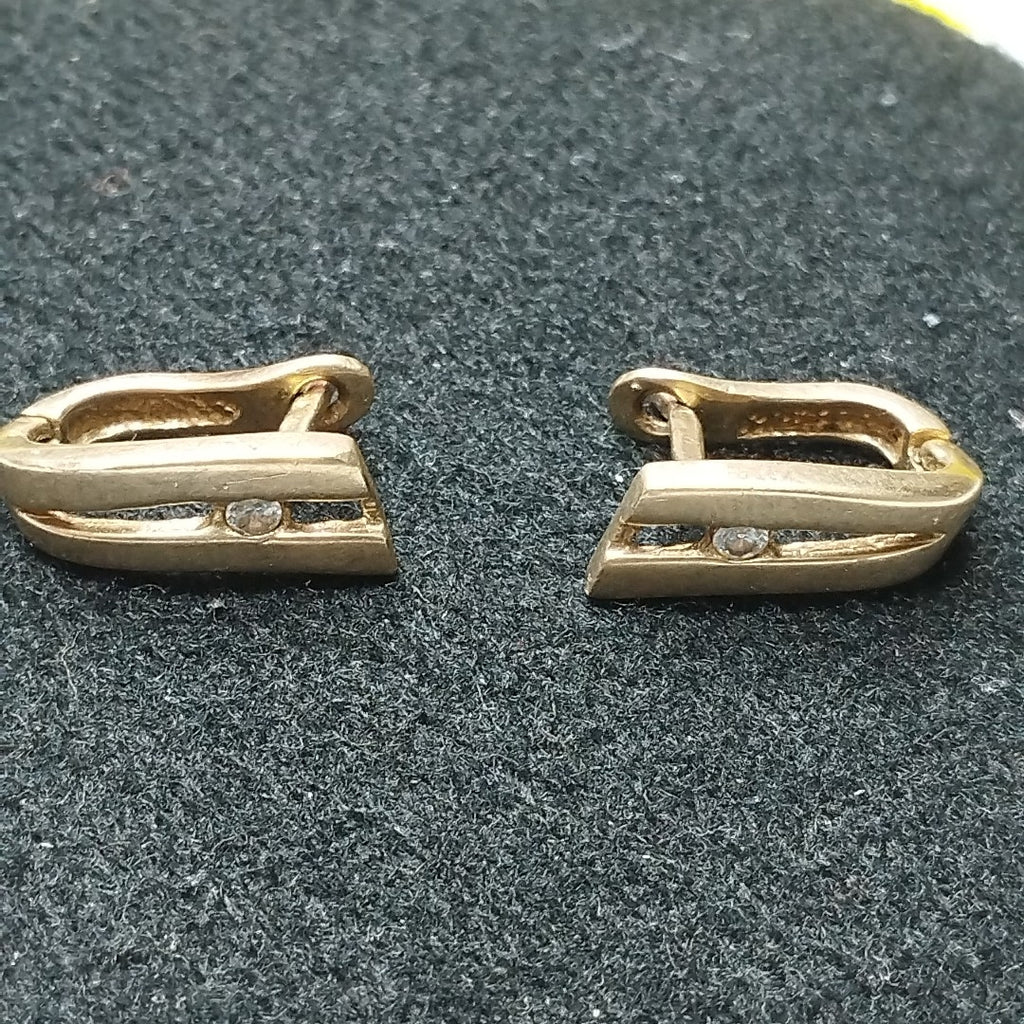 ARETES PAR ORO 14 K 2.5 GRMS (SEMINUEVO)