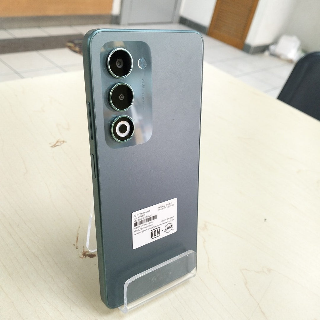CELULAR OPPO A5 CPH2727 (2025) 256 GB 4 GB RAM (SEMINUEVO)