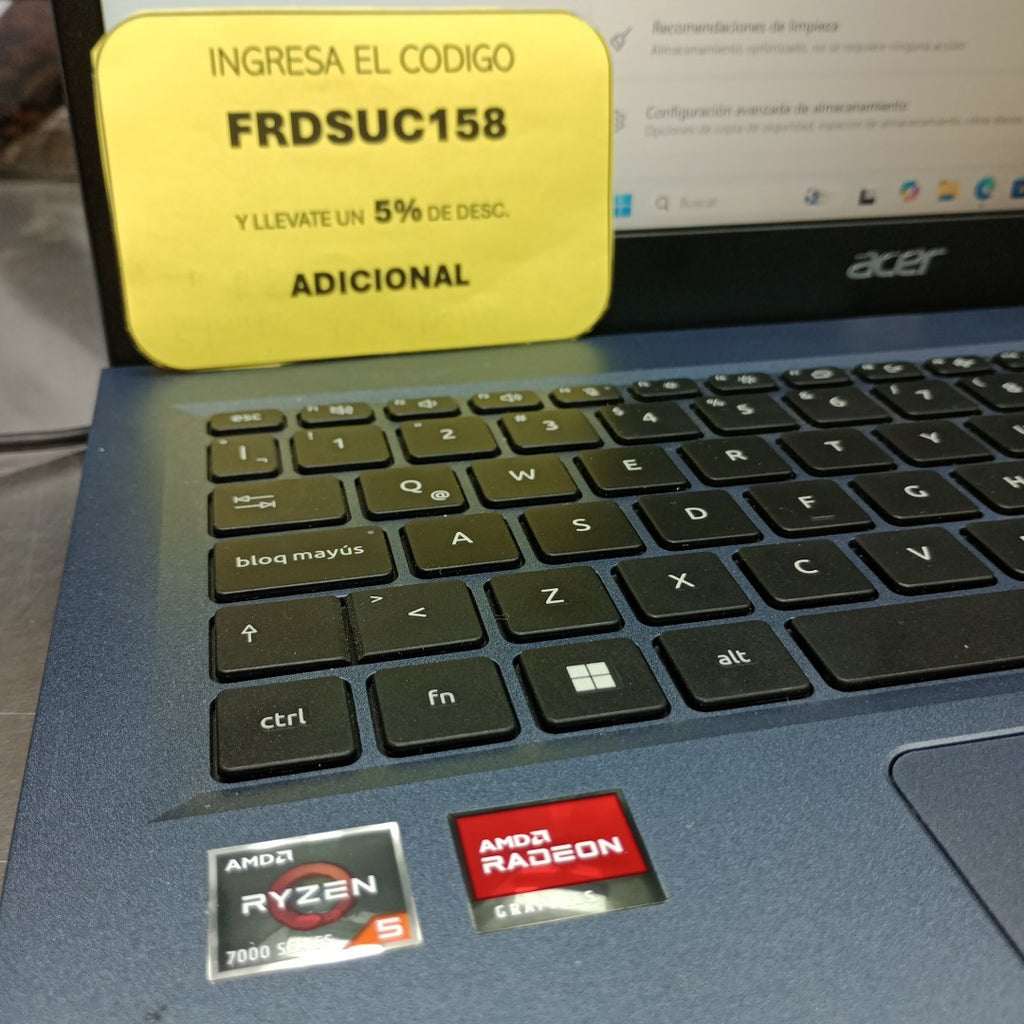 LAPTOP ACER ASPIRE 3 A315-24P-R8H5 (2024) 512 GB SSD 8 GB RAM (SEMINUEVO)