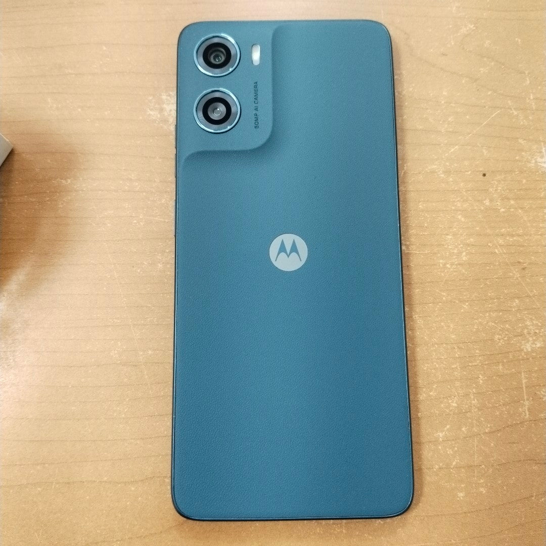 CELULAR MOTOROLA MOTO G06 XT2535-2 (2025) 64 GB 4 GB RAM (SEMINUEVO)