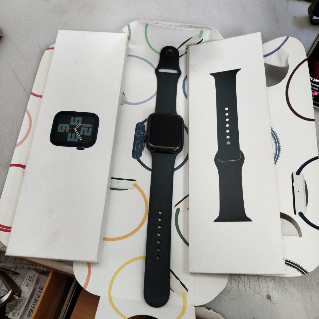 SMARTWATCH APPLE SE 2 ALUMINIO A2723 44 MM GPS (SEMINUEVO)