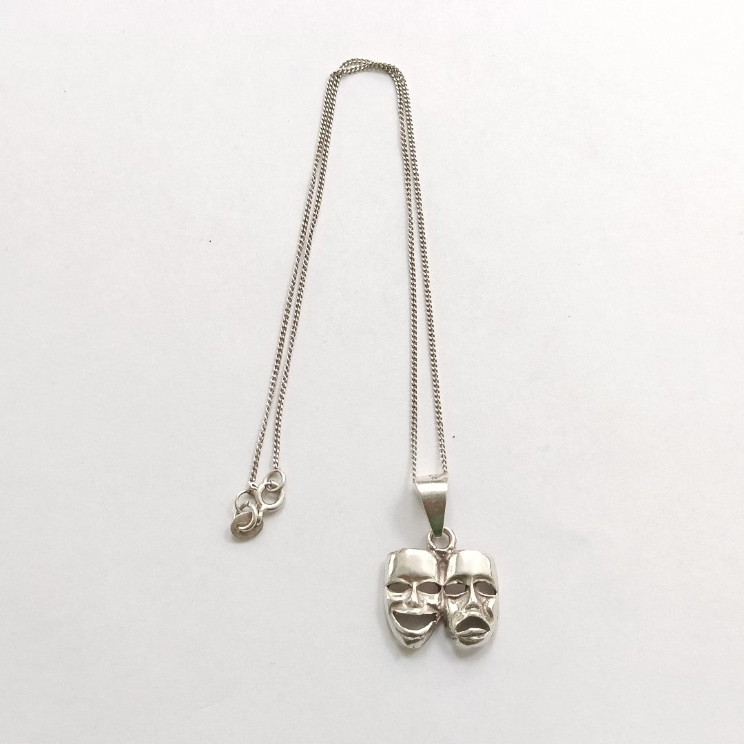 CADENA, DIJE PLATA 5 GRMS (SEMINUEVO)