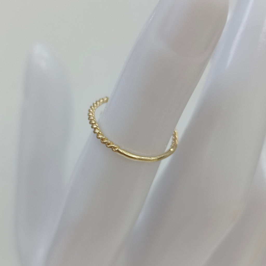 ANILLITO ORO 14 K 0.9 GRMS (SEMINUEVO)