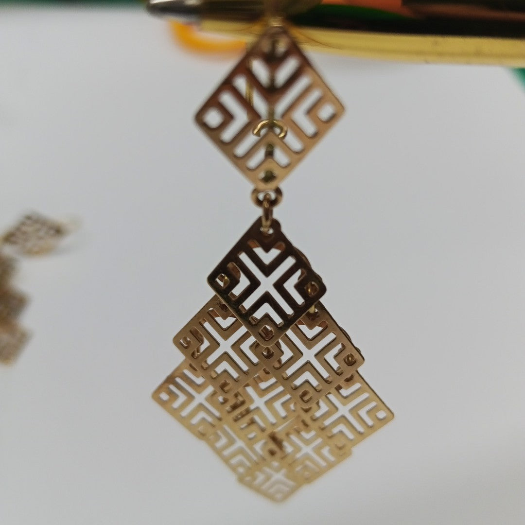 ARETES PAR ORO 14 K 5.6 GRMS (SEMINUEVO)