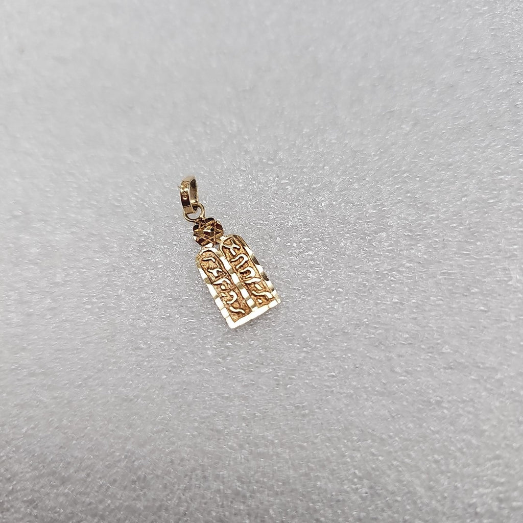 DIJE ORO 14 K 1.3 GRMS (SEMINUEVO)