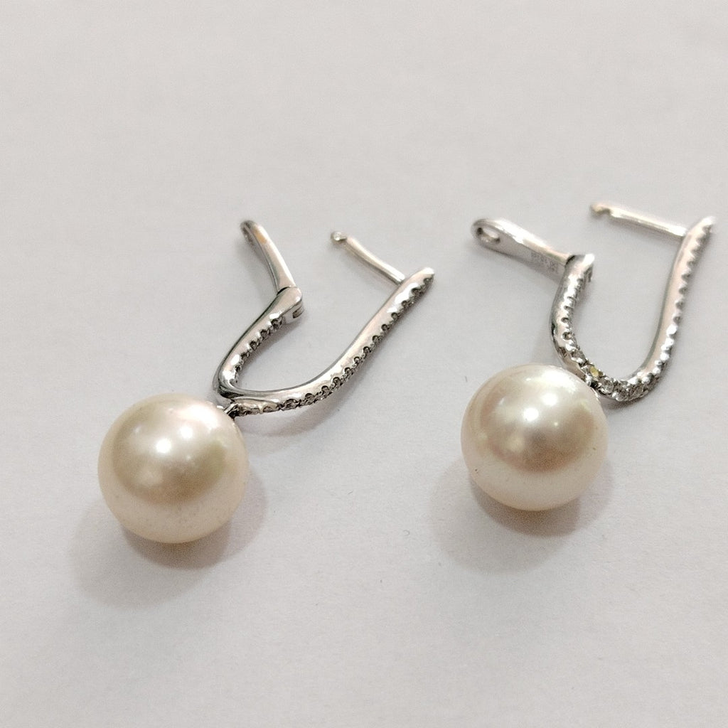 ARETES PAR ORO BLANCO 14 K 4 GRMS (SEMINUEVO)
