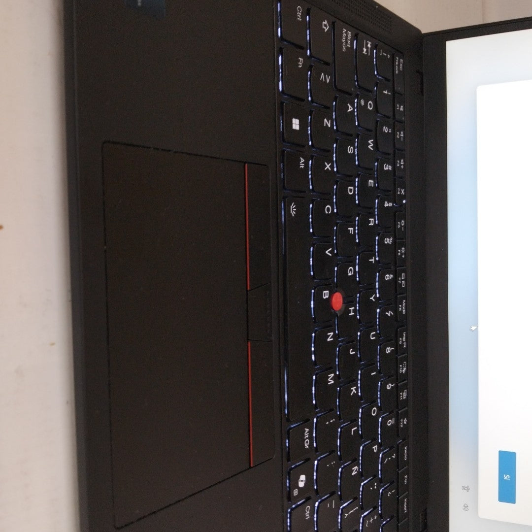 LAPTOP LENOVO THINKPAD T14  GEN 5 (2025) 512 GB SSD 16 GB RAM (SEMINUEVO)