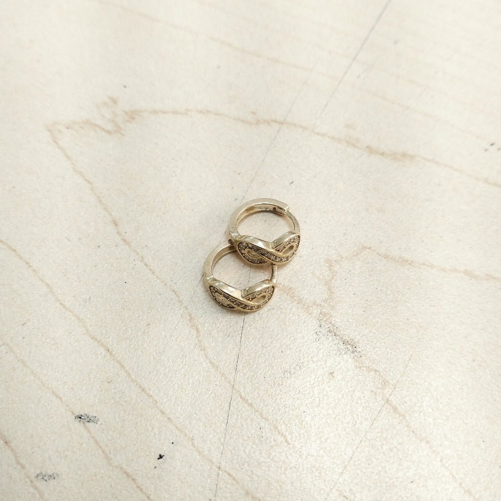 ARETES PAR ORO 14 K 1.9 GRMS (SEMINUEVO)
