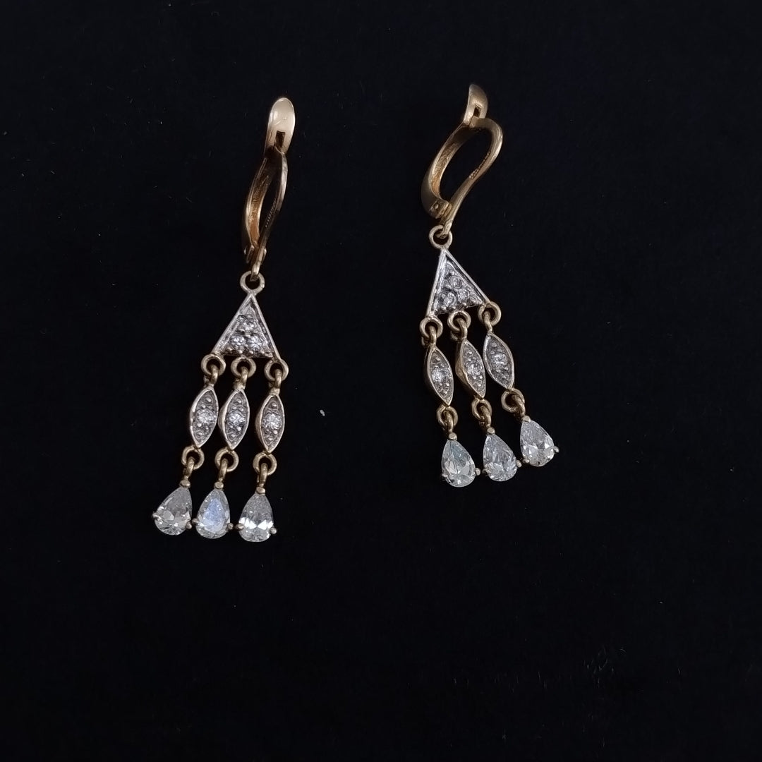ARETES PAR ORO 14 K 7.5 GRMS (SEMINUEVO)