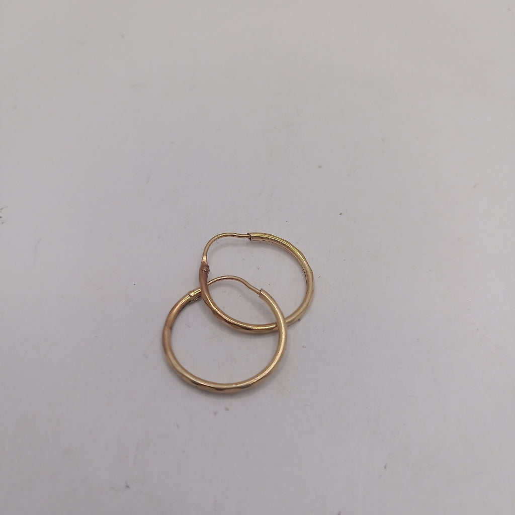 ARRACADAS PAR ORO 10 K 1.1 GRMS (SEMINUEVO)