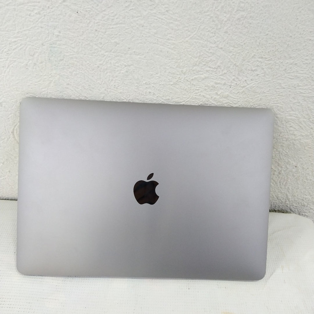 LAPTOP APPLE MACBOOK AIR 13" 2020 3.2 A2337 256 GB SSD 8 GB RAM (SEMINUEVO)