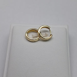 HUGGIES ORO 14K 1.1 (NUEVO)