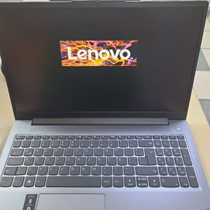 LAPTOP LENOVO IDEAPAD SLIM 3 15ABR8 (2025) 512 GB SSD 8 GB RAM (SEMINUEVO)