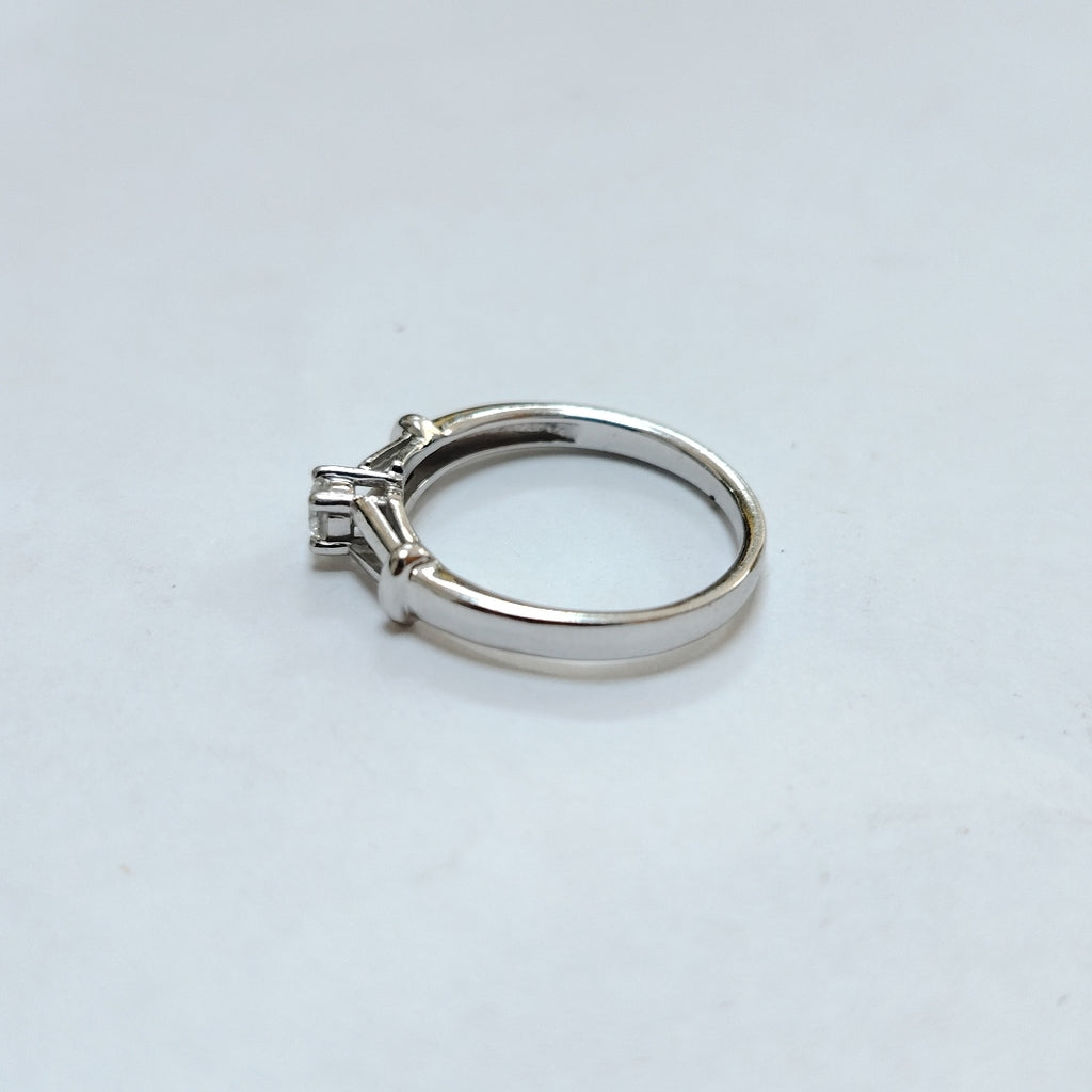 SOLITARIO ORO 14 K 2.6 GRMS (SEMINUEVO)