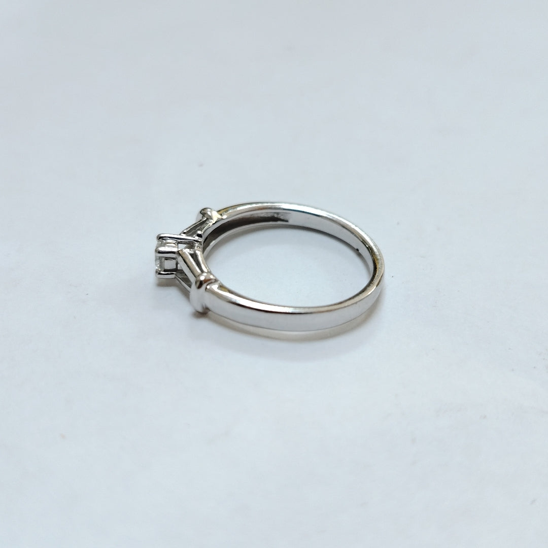 SOLITARIO ORO 14 K 2.6 GRMS (SEMINUEVO)