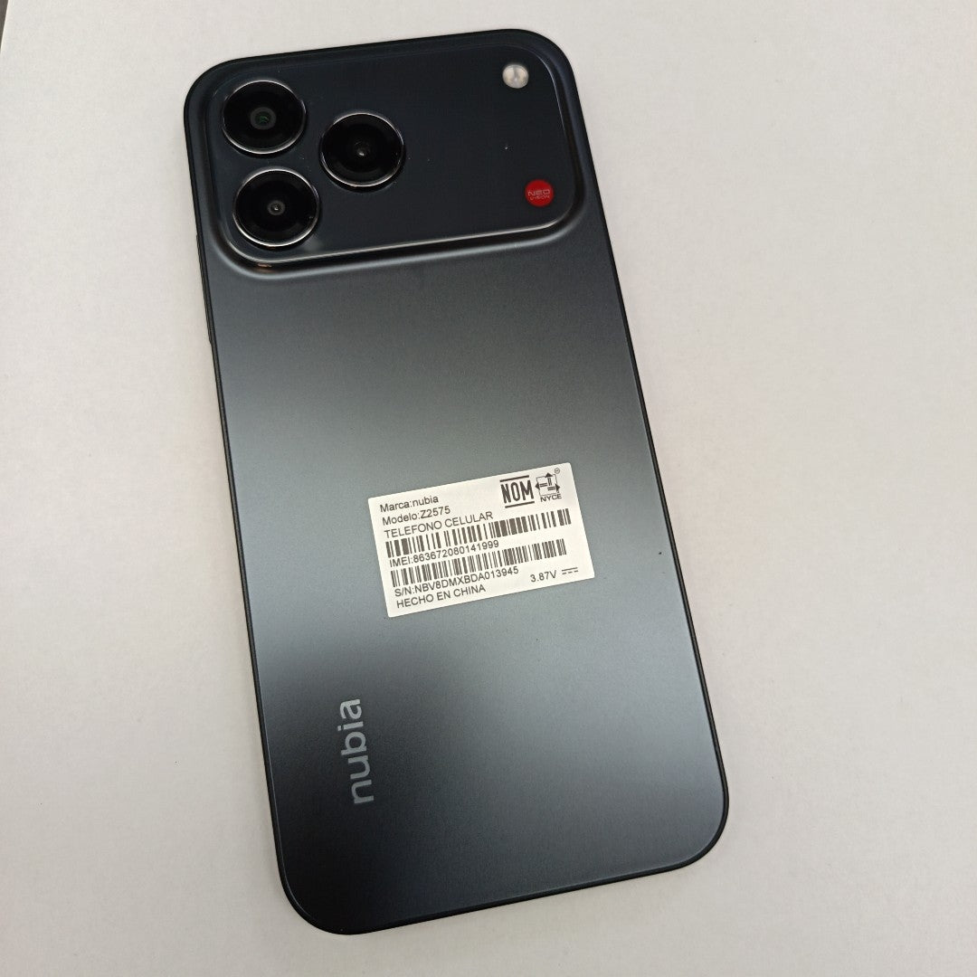 CELULAR NUBIA V80 DESING Z2575 (2025) 256 GB 8 GB RAM (SEMINUEVO)