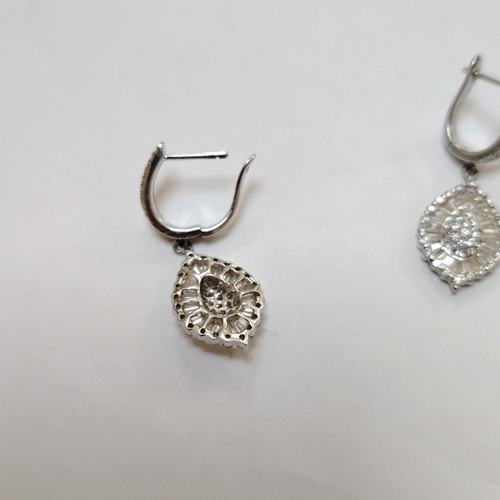 ARETES PAR ORO BLANCO 14 K 5,30 GRMS (SEMINUEVO)