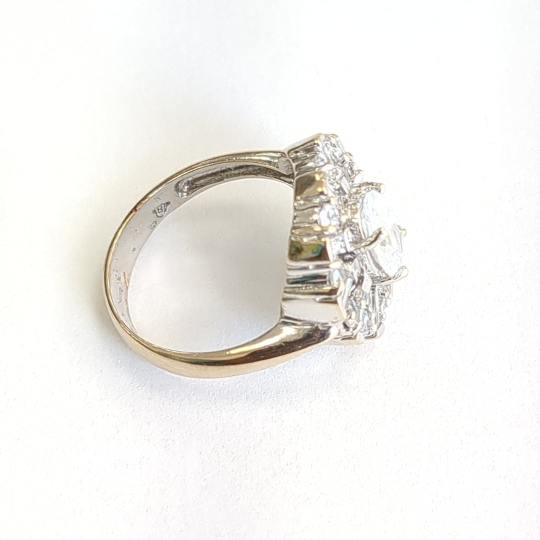 ANILLO ORO BLANCO 14 K 7.6 GRMS (SEMINUEVO)