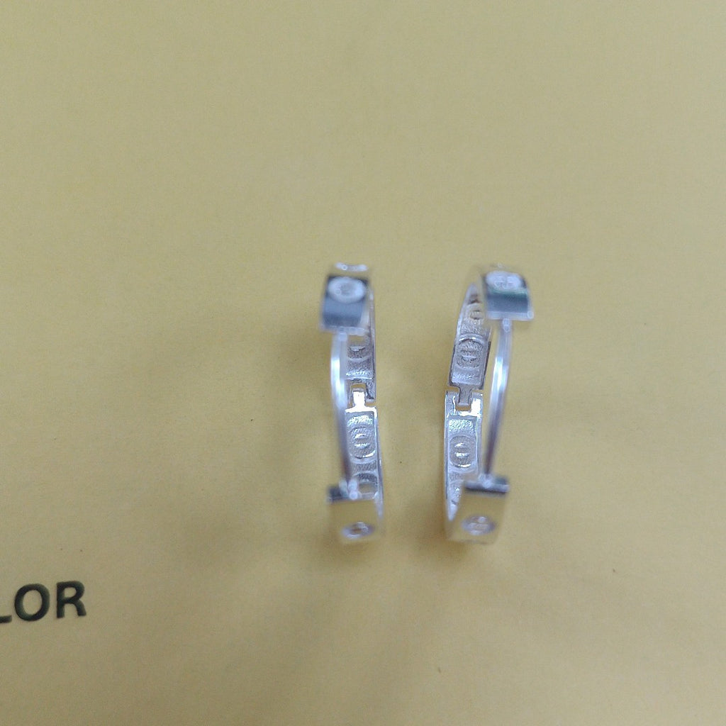 ARETES ARRACADAS FIG TORNILLOS PLATA .925 2.63 GR (NUEVO)