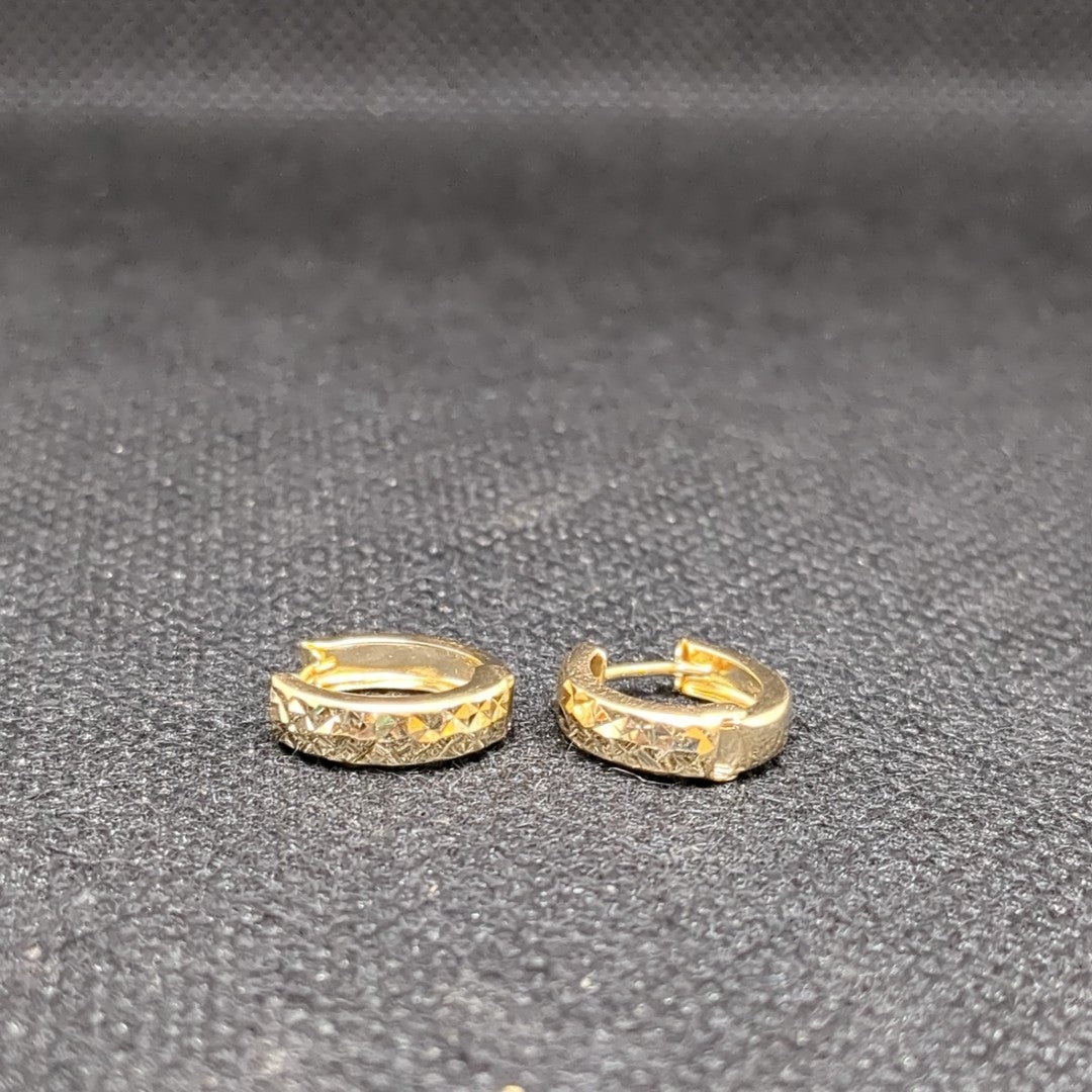 HUGGIES ORO 14K 1.2 (NUEVO)