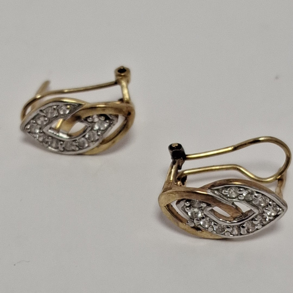 ARETES PAR ORO 8 K 2.8 GRMS (SEMINUEVO)