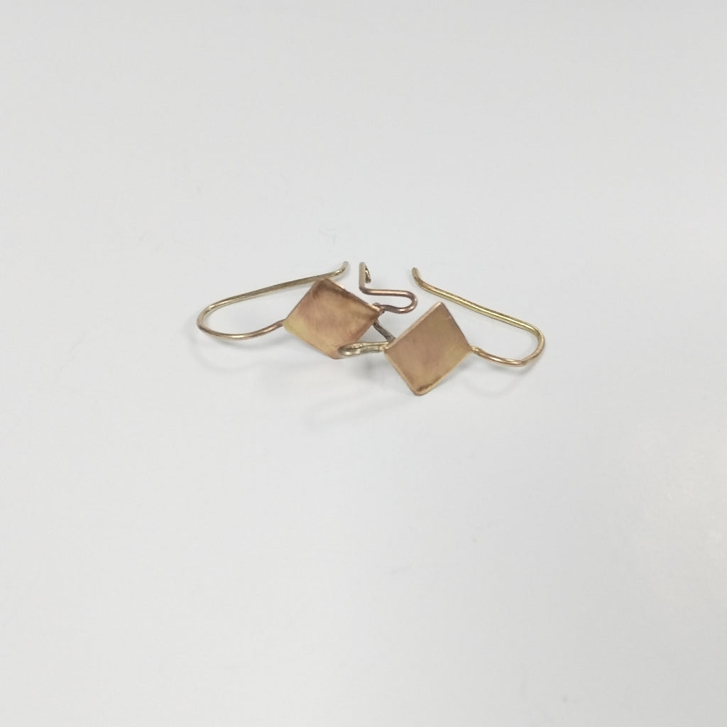 ARETES PAR ORO 8 K 1.1 GRMS (SEMINUEVO)