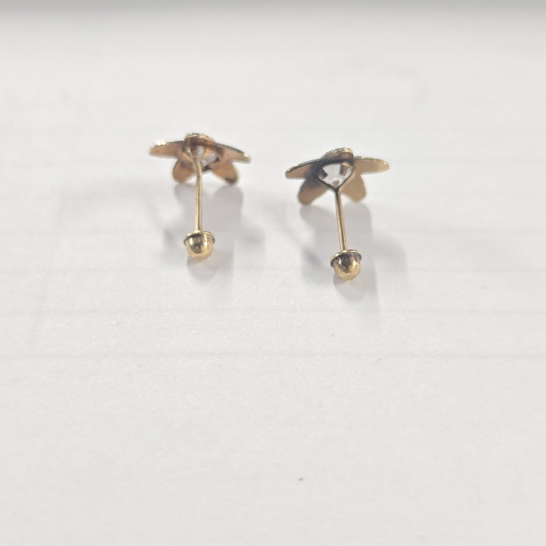 ARETES PAR ORO 8 K 0.6 GRMS (SEMINUEVO)