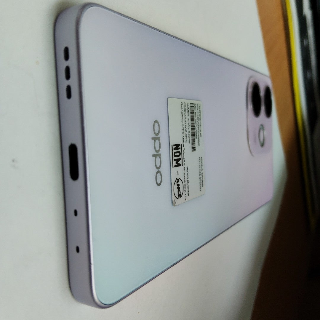 CELULAR OPPO A5 PRO 5G CPH2695 (2025) 256 GB 8 GB RAM (SEMINUEVO)