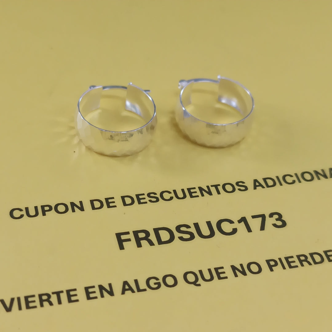 ARETES ARRACADAS FACETADAS PLATA .925 2.8 GR (NUEVO)