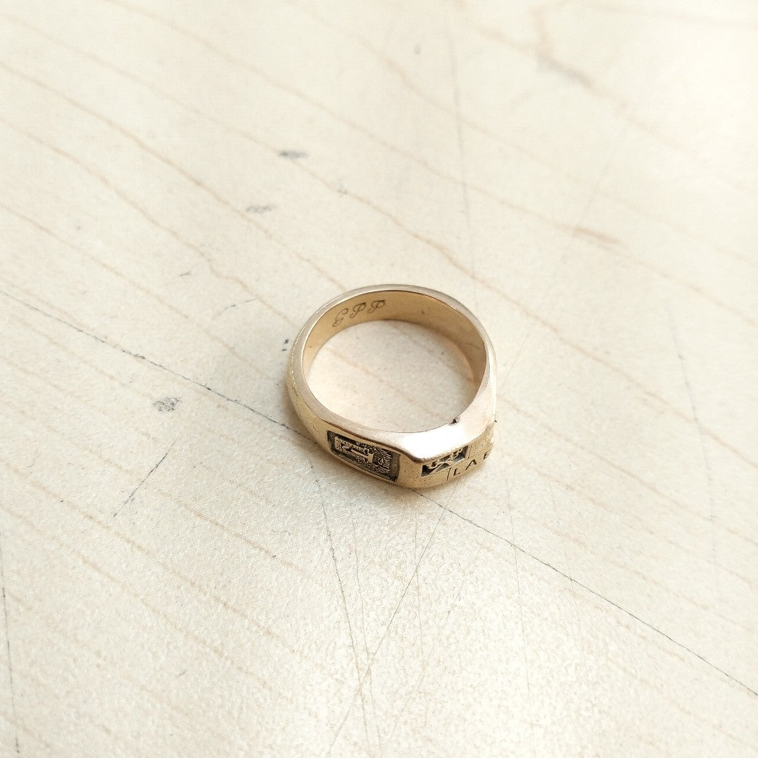 ANILLO DE GRADUACIÓN ORO 8 K 7.4 GRMS (SEMINUEVO)