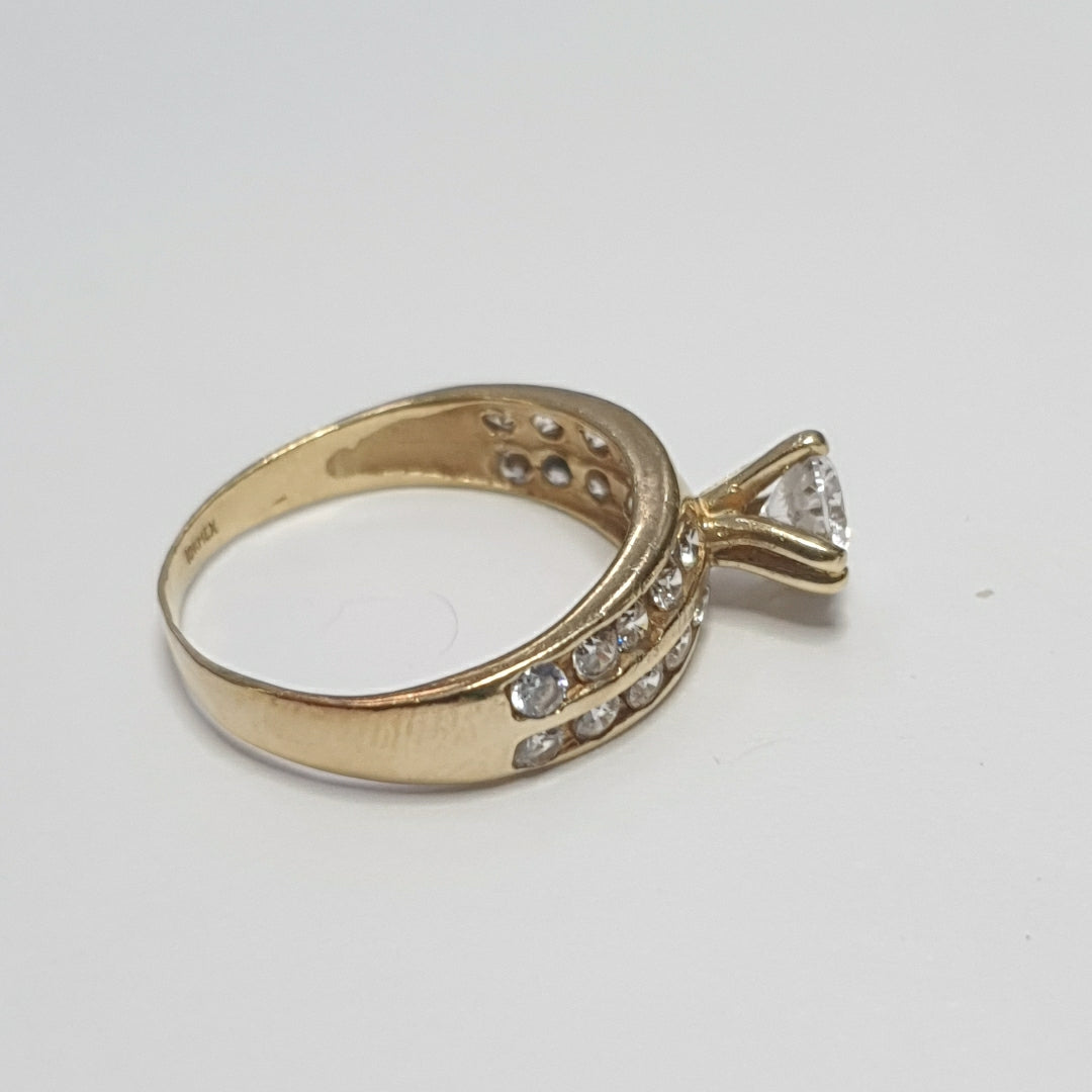 ANILLO,SOLITARIO ORO 10 K 2,60 GRMS (SEMINUEVO)