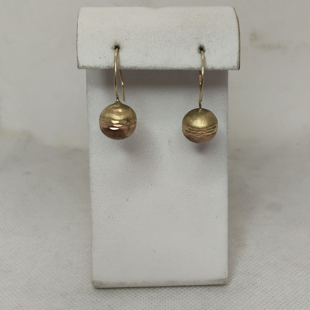 ARETES PAR ORO COMBINADO 10 K 3 GRMS (SEMINUEVO)