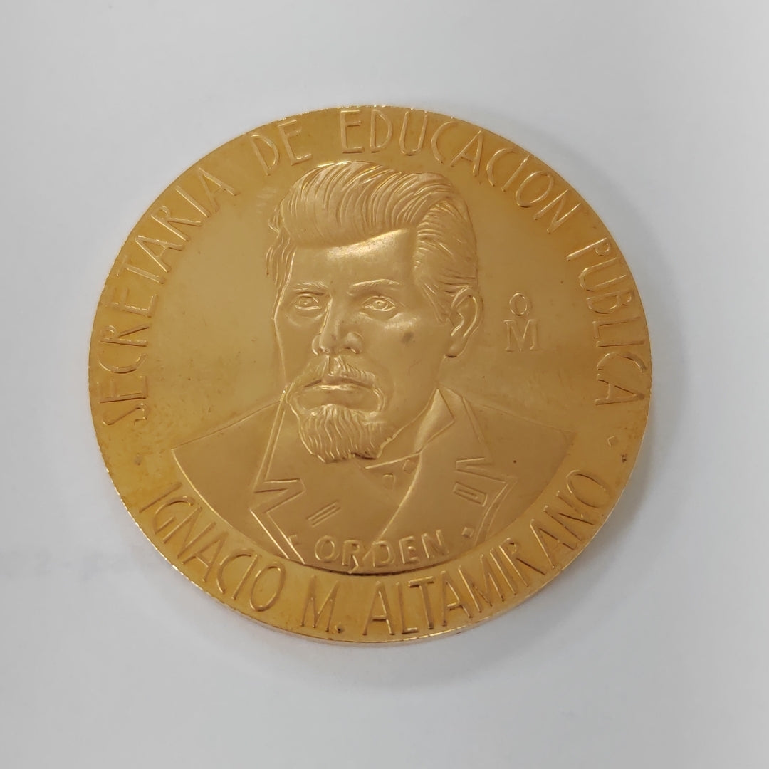 MEDALLA PERSONAL,MEDALLA RELIGIOSA ORO 21 K 42,00 GRMS (SEMINUEVO)