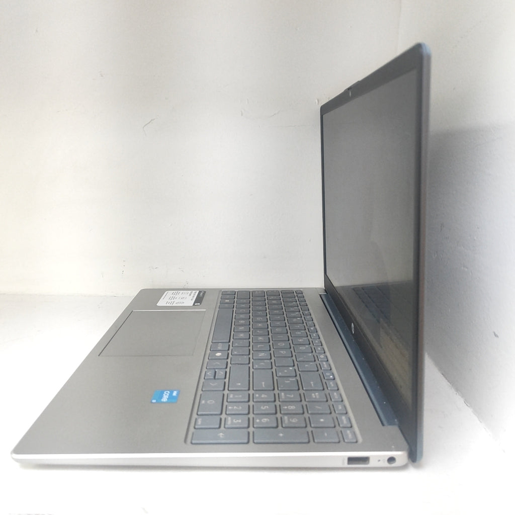 LAPTOP HP 15-FD0231LA (2025) 512 GB SSD 8 GB RAM (SEMINUEVO)
