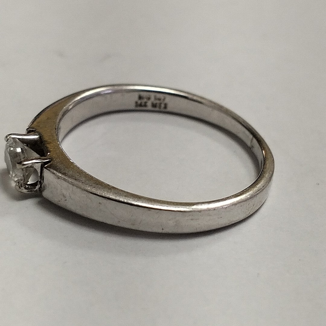 SOLITARIO ORO BLANCO 14 K 2.7 GRMS (SEMINUEVO)