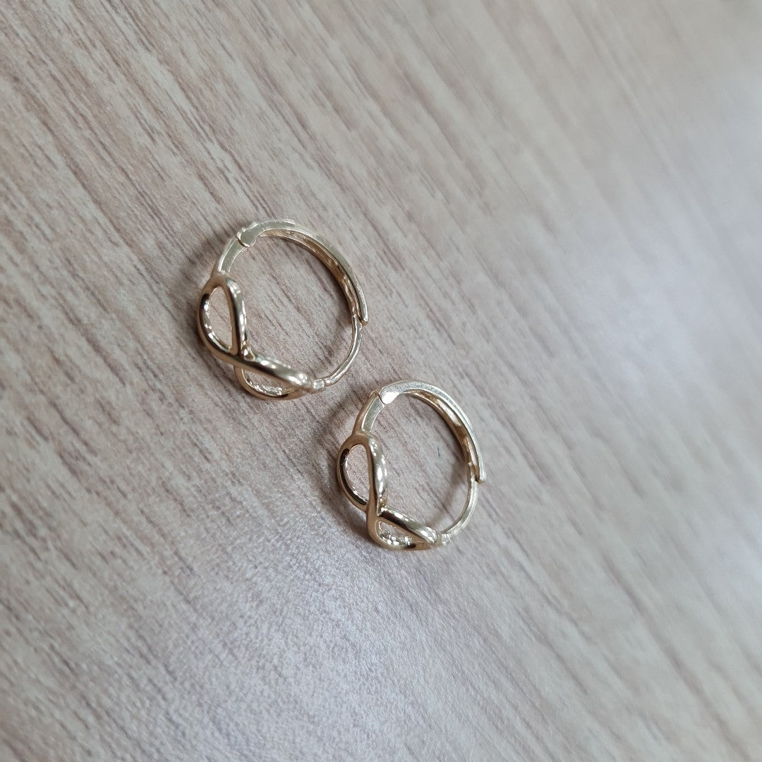 HUGGIES ORO 14K 1.8 (NUEVO)