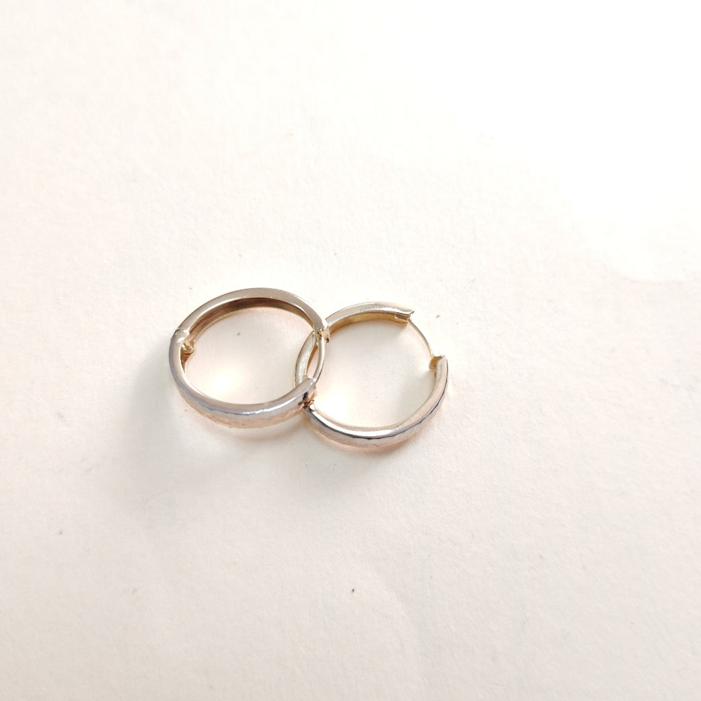 HUGGIES ORO 14K 1.6 (NUEVO)