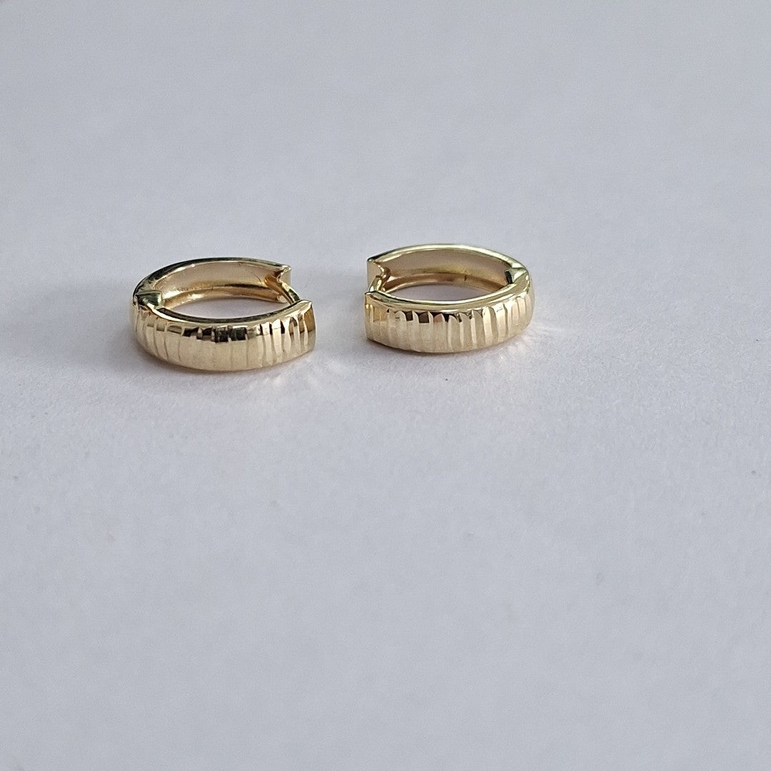 HUGGIES ORO 14K 1.1 (NUEVO)