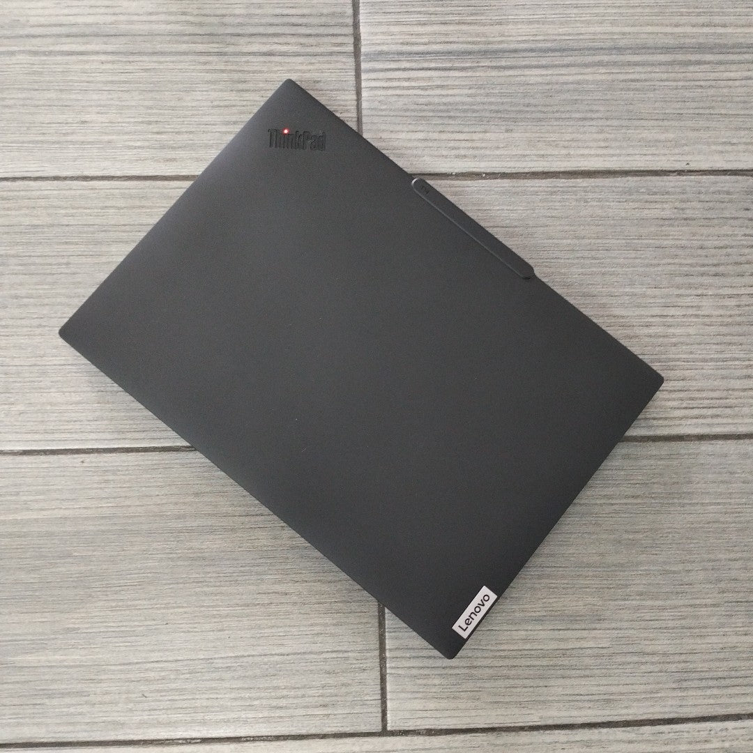 LAPTOP LENOVO THINKPAD T14 GEN 5 (2024) 1 TB SSD 32 GB RAM (SEMINUEVO)