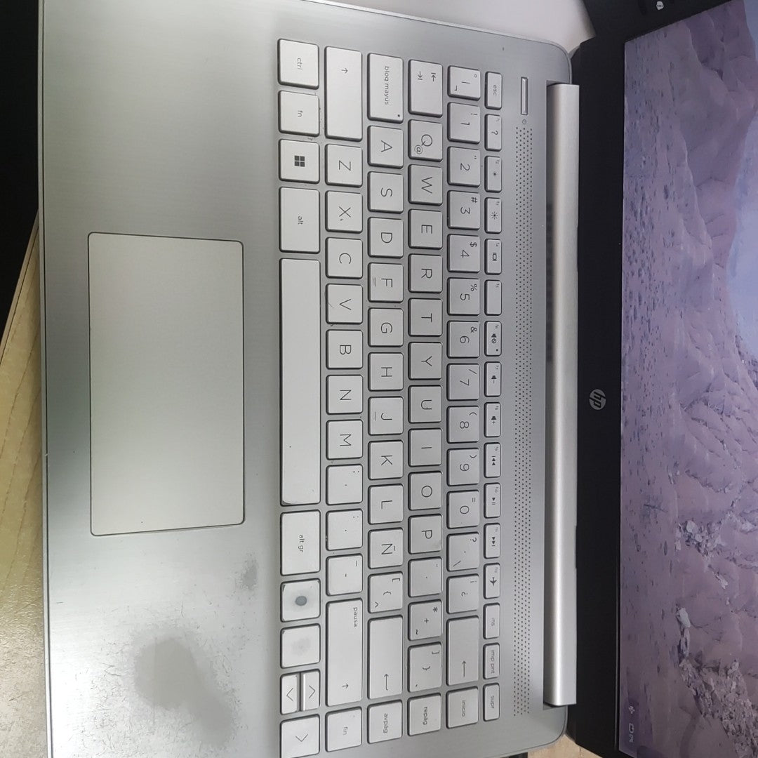 LAPTOP HP 14-DQ5015LA (2023) 512 GB SSD 8 GB RAM (SEMINUEVO)