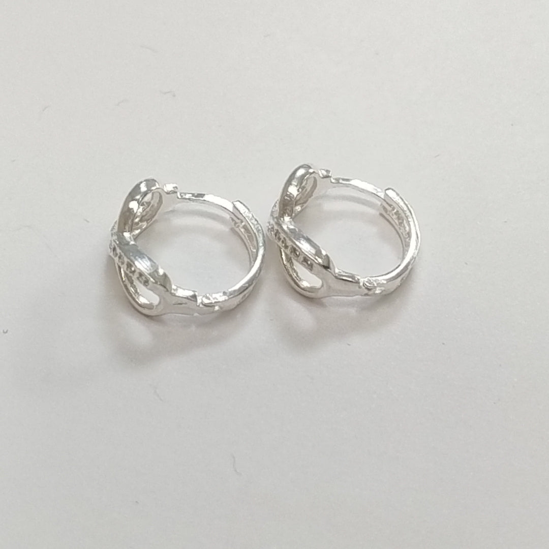 HUGGIES INFINITO CIRCONIAS PLATA .925 2.4 GR (NUEVO)