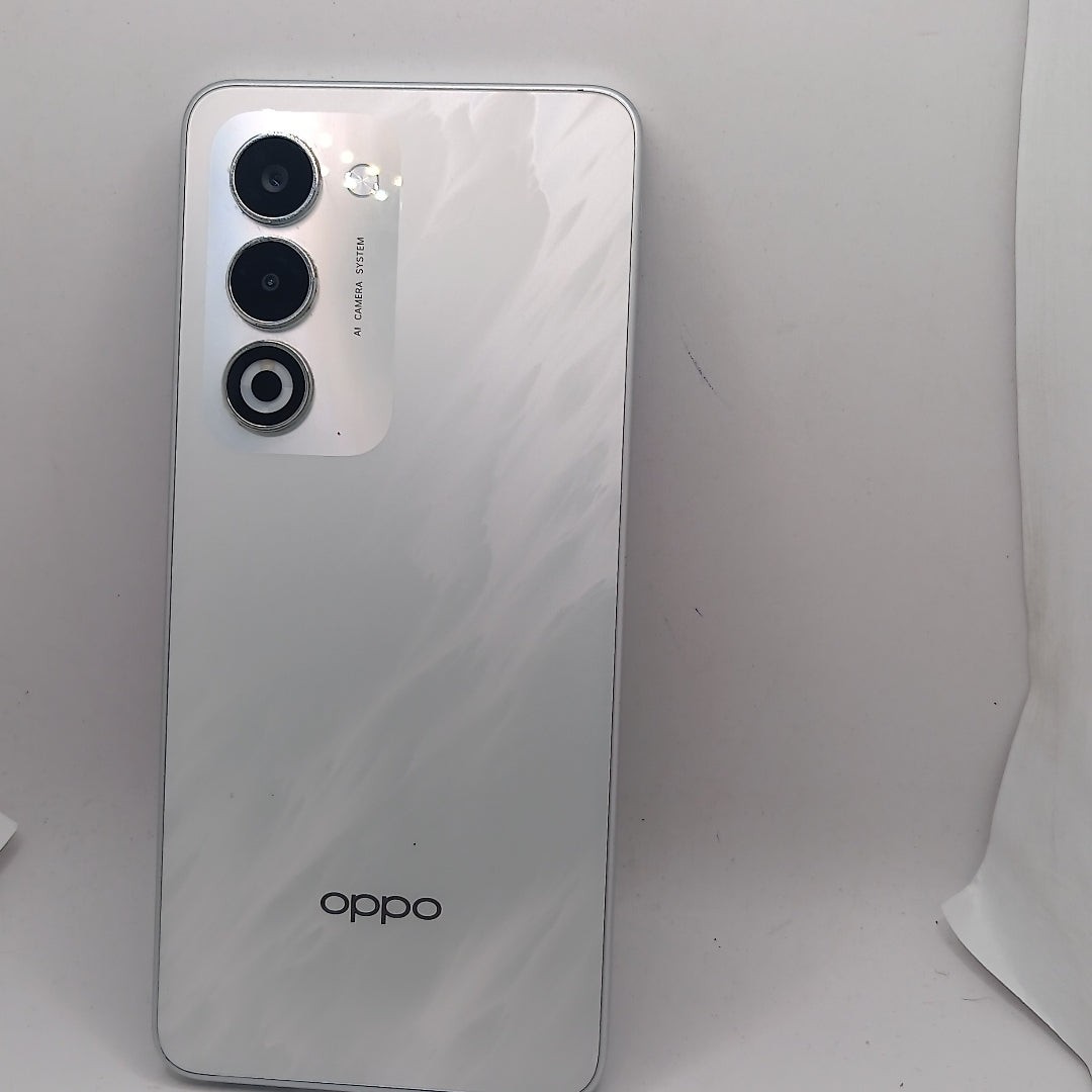 CELULAR OPPO A5 CPH2727 (2025) 256 GB 4 GB RAM (SEMINUEVO)