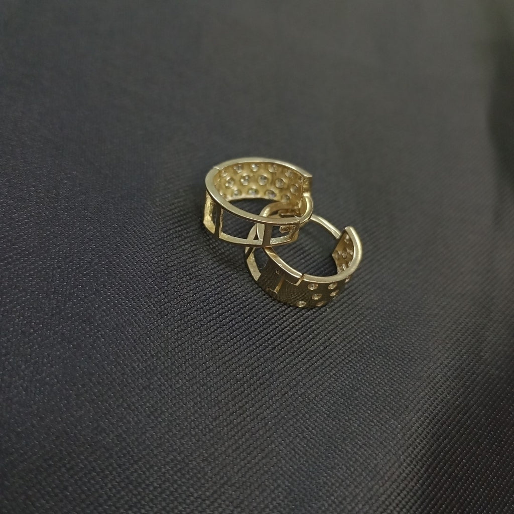 HUGGIES ORO 14K 2.7 (NUEVO)
