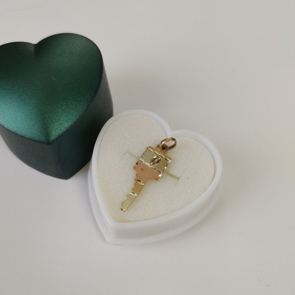 DIJE ORO 10 K 0,80 GRMS (SEMINUEVO)