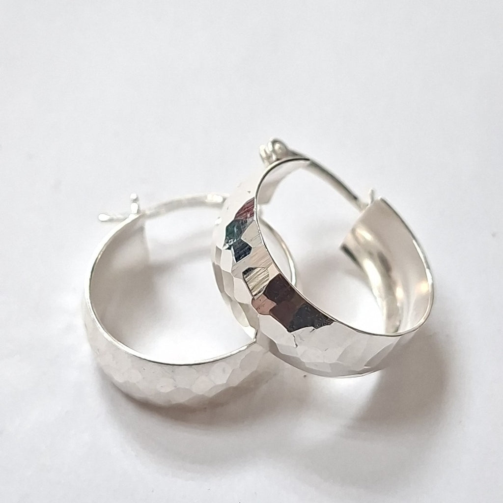 ARETES ARRACADAS FACETADAS PLATA .925 2.9 GR (NUEVO)
