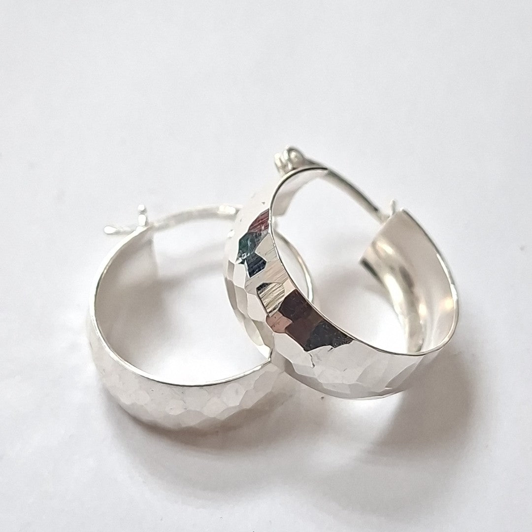 ARETES ARRACADAS FACETADAS PLATA .925 2.9 GR (NUEVO)