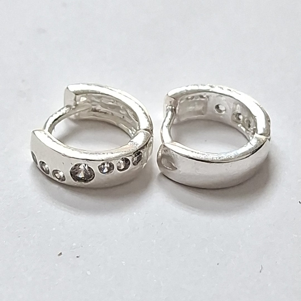 ARRACADAS C/CIRCONIAS PLATA .925 2.4 GR (NUEVO)