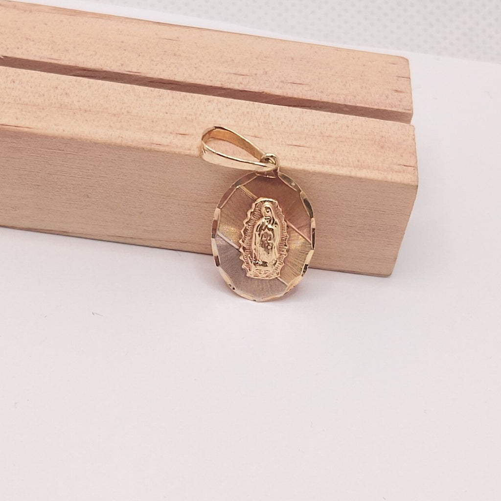 MEDALLA RELIGIOSA ORO 10 K 1.2 GRMS (SEMINUEVO)